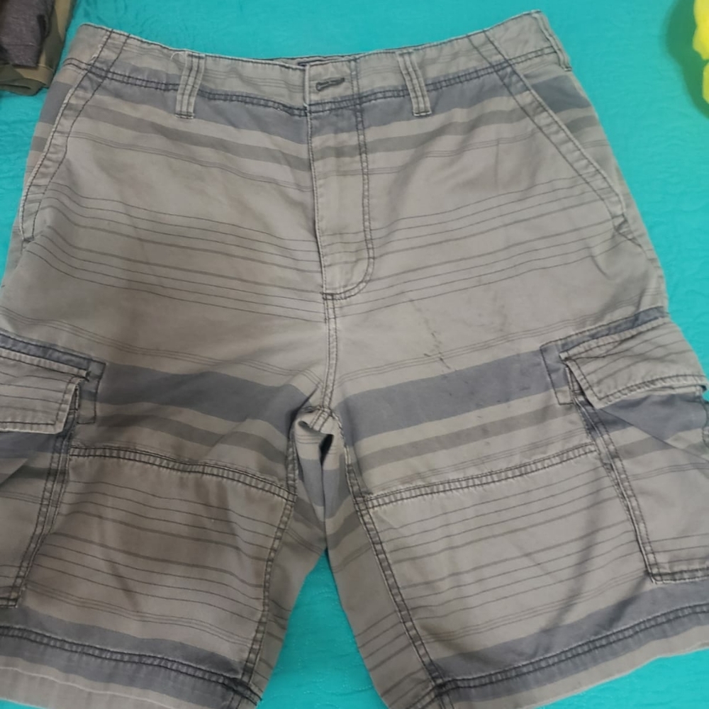 Multiple Men Shorts - Picture 3 of 4